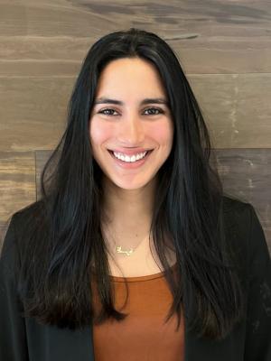 Headshot of Arianna Khan