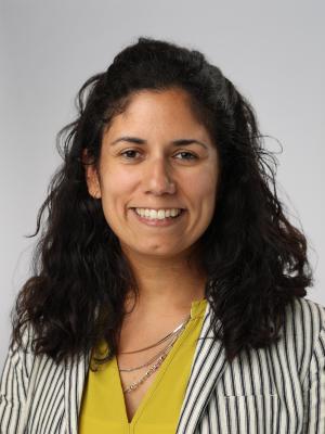 Portrait fo Tracey Dalebroux