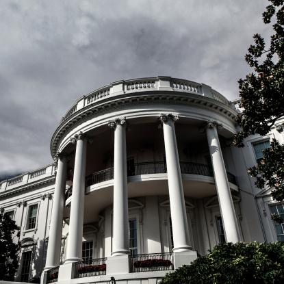 Black and white image of the White House